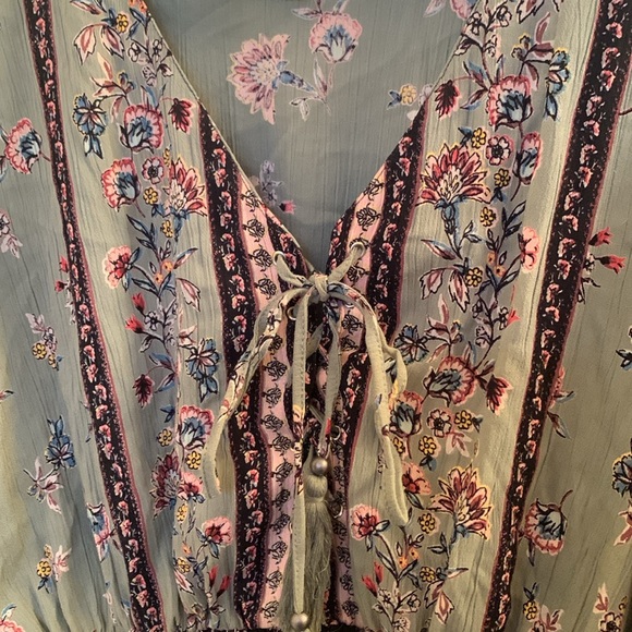 Angie Front Tie Blouse - Picture 2 of 7